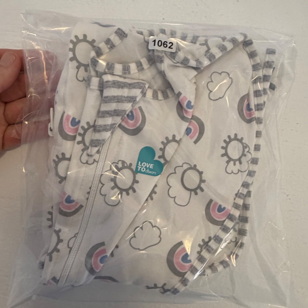 Love To Dream Swaddle Up Original Medium 1.0 TOG Rainbow Sun Print Sleep Sack - Picture 6 of 6